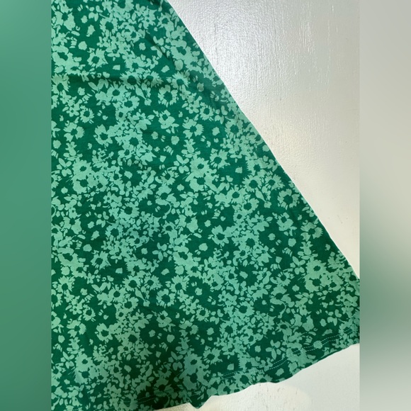 NWOT green patterned knit dress, cute, flattering, soft, Wild Fable, Small - Picture 2 of 4